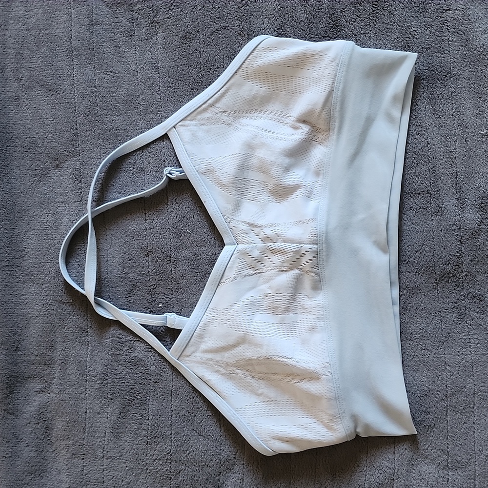 Alo yoga sports bra